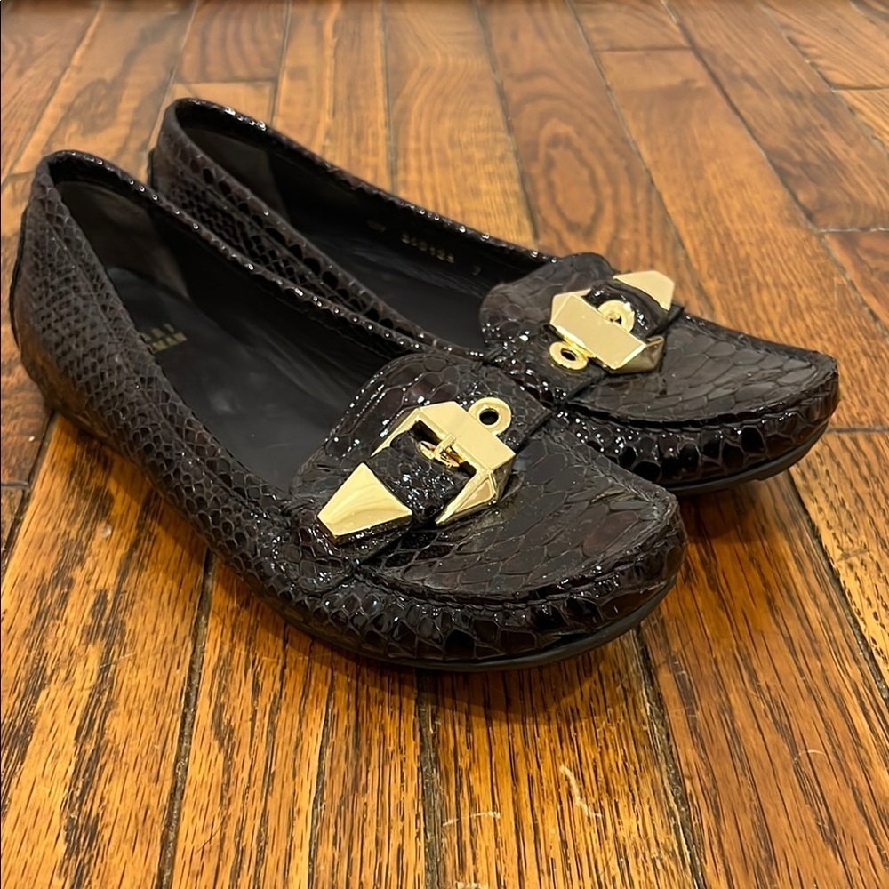 STUART WEITZMAN Crocodile Patent Leather Gold Mary Jane Buckle Loafers Size 7M‎